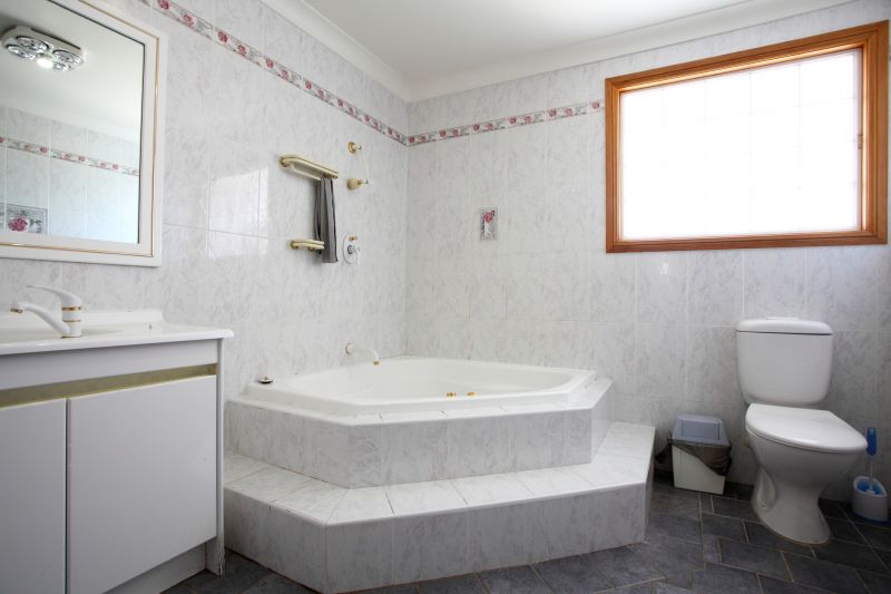 Top Bathtub Installation Companies in Louisville, CO
